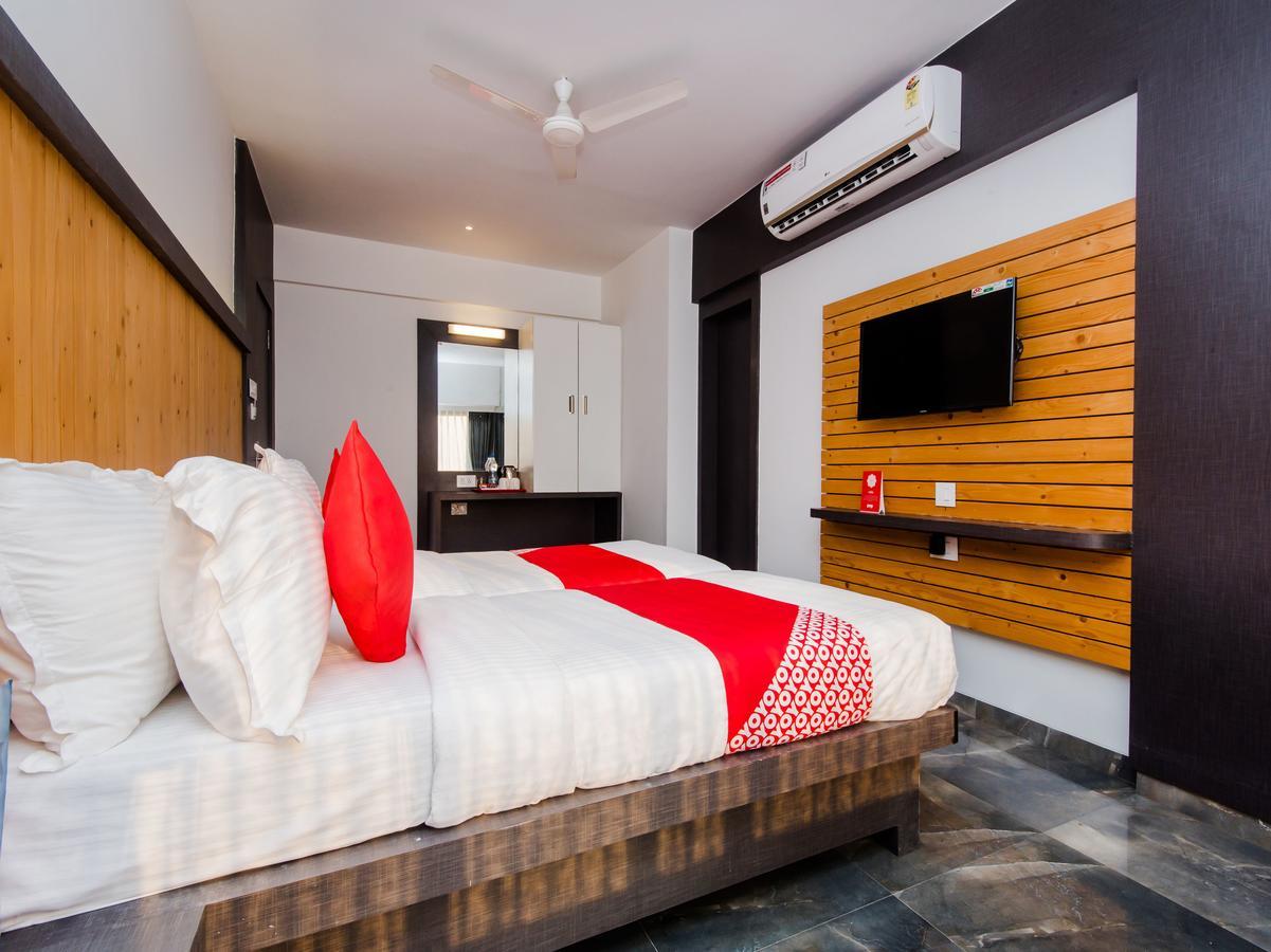 Oyo 13089 Hotel Gold Crest Navi Mumbai Exterior foto